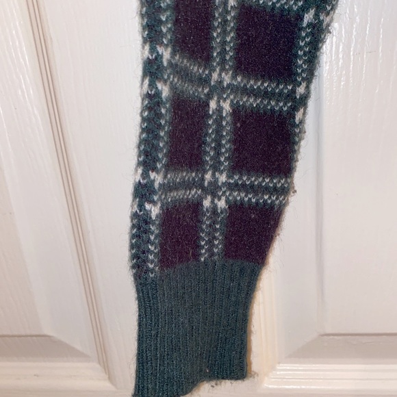 NWOT UO Green and Blue Plaid Knit Button Cropped Sweater - Picture 3 of 4